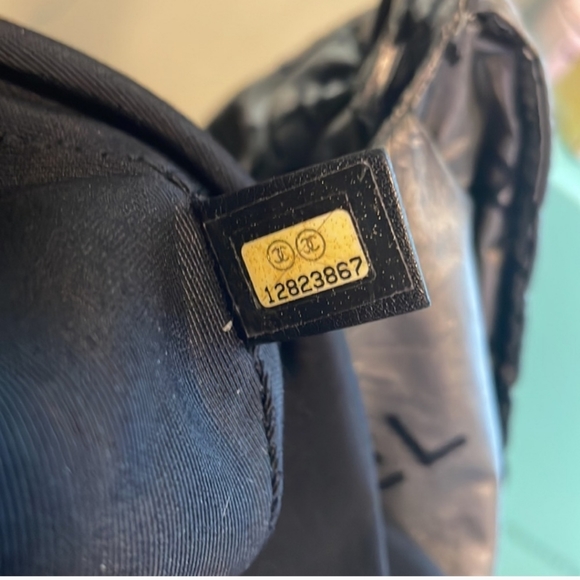 TRADE Chanel Hobo style handbag - Picture 13 of 16